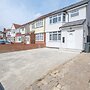 Newly Converted 2BDR 1BA APT in Hounslow