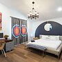 Austin 5BR Icon Mansion 6min to RaineySt