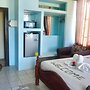 Seaview Studio w Balcony & Pool Near Air