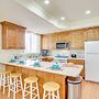 6 Mi to Grove Creek Canyon Trail: Abode w/ Views