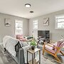 4 Mi to Universities: Quaint Parkville Apartment!