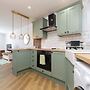 Cosy-cute Miner's Cottage on the Taff Trail