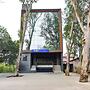 Fabhotel Evergreen