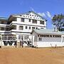 Siaya White Hotel