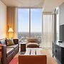 Luxe High Rise Near DT Austin w/ Views Rooftop Pool, Gym, & Luxe Ameni