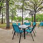 5 Blocks to Beach Access: Sanders Island Getaway!