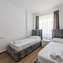 Coastal Chic 2 BDR Apartment