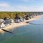 Walk to Hawk's Nest Beach: Coastal Old Lyme Apt
