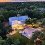 El Dorado Private 2-acre Escape With Pool & Guest Suites Firepit, Play
