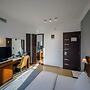 Avenue Suites