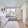 Walk to Beaches: Modern Townhome in Lincoln City!