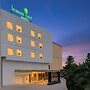 Lemon Tree Hotel Chandausi