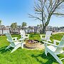 4 Boat Slips: Getaway on Mouth of Clinton River!