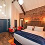 The Old Lyric Hall - St David Aparthotel