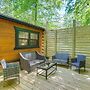 1 Mi to Dale Hollow Lake: Rustic Cabin w/ Deck