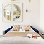 Stylish 1BR by Luxembourg Garden