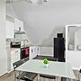Cozy 2-bed Urban Retreat in Downtown Detroit, Private
