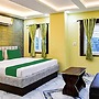 Fabhotel The Crown