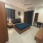 Housr 36 Studio Rooms Bangalore Near Leela Palace