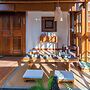 Lijiang half yard hotel