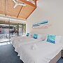 Charlesworth Nautilus Beach Resort