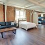Explore Old Market: Convenient Omaha Condo