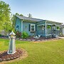 Hot Tub & Fire Pit: Rockbridge Getaway!