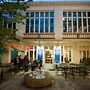 Jacques Brel Youth Hostel