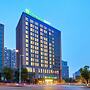 Holiday Inn Express Chongqing University Town, an IHG Hotel