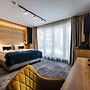 Auris Hotel