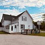 MacKenzie's Motel & Cottages