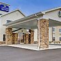 Cobblestone Hotel & Suites – Pulaski/Green Bay