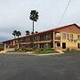 Deluxe Inn Airport