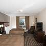 Carlyle Western Star Inn & Suites