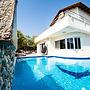 Villa Topaz