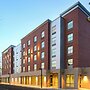 Courtyard by Marriott Edgewater NYC Area
