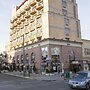 Avenue Plaza Hotel