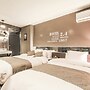 Hotel 2.4