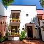 Casa Jacinta Guest House