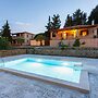 Liuba Houses