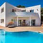 Villa Los Cuatro Arcos