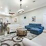 Downtown Spacious Suites by Hosteeva