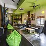 PODs The Backpackers Home & Cafe