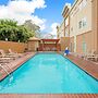 La Quinta Inn & Suites by Wyndham Lake Charles - Westlake