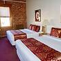 Victor Hotel