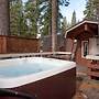 Kaley Vacation Rental Cabin by RedAwning