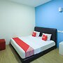 SPOT ON 90236 Zigzag Travellers Home - Hostel