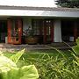 Cosy Den B&B Luxury Guest House Style