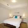 Living Suites Toronto - Queens Park