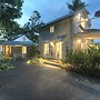 Port Douglas Cottage and Lodge
